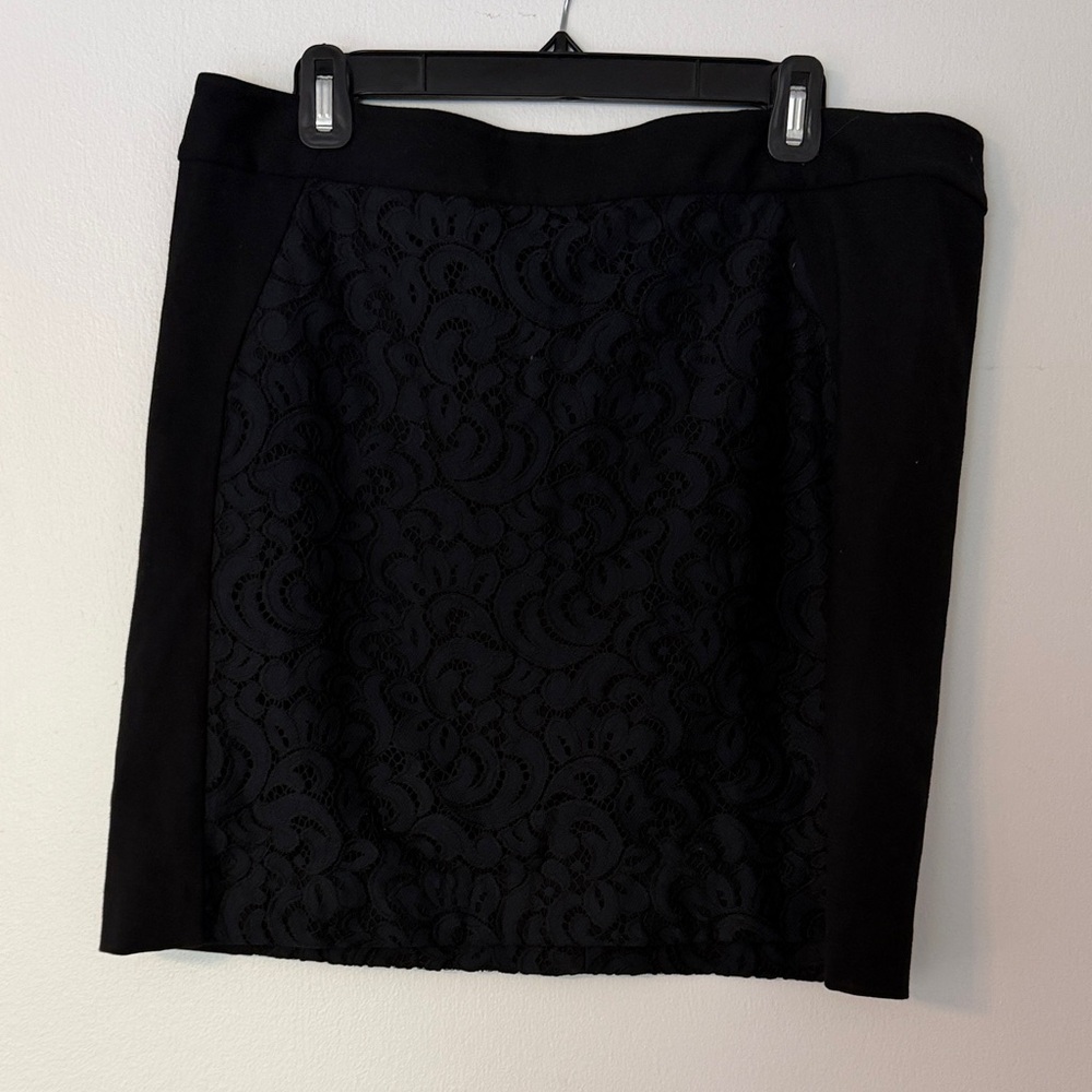 LOFT Classic  navy and Black Lace Front Pencil Skirt - Women's